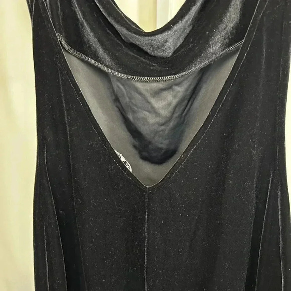 Velvet Like Spaghetti Strap Dress Size Medium Black Formal - Picture 4 of 8